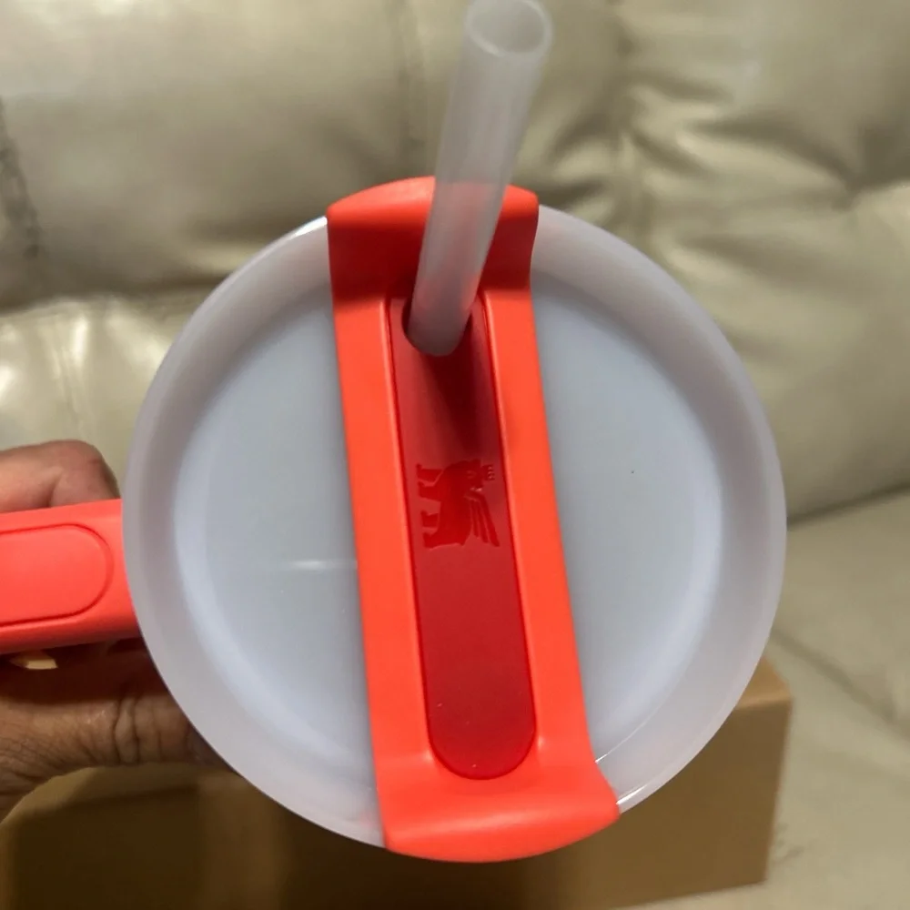 Stanley Orange Quencher H2.0 Tumbler with Handle - Picture 5 of 5